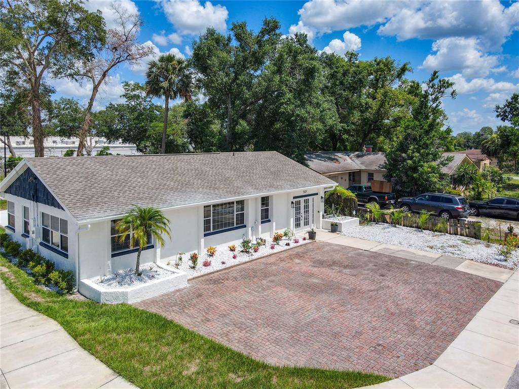 507 East Street Longwood, FL 32750 - Photo 3 of 72 front view of a house with a yard