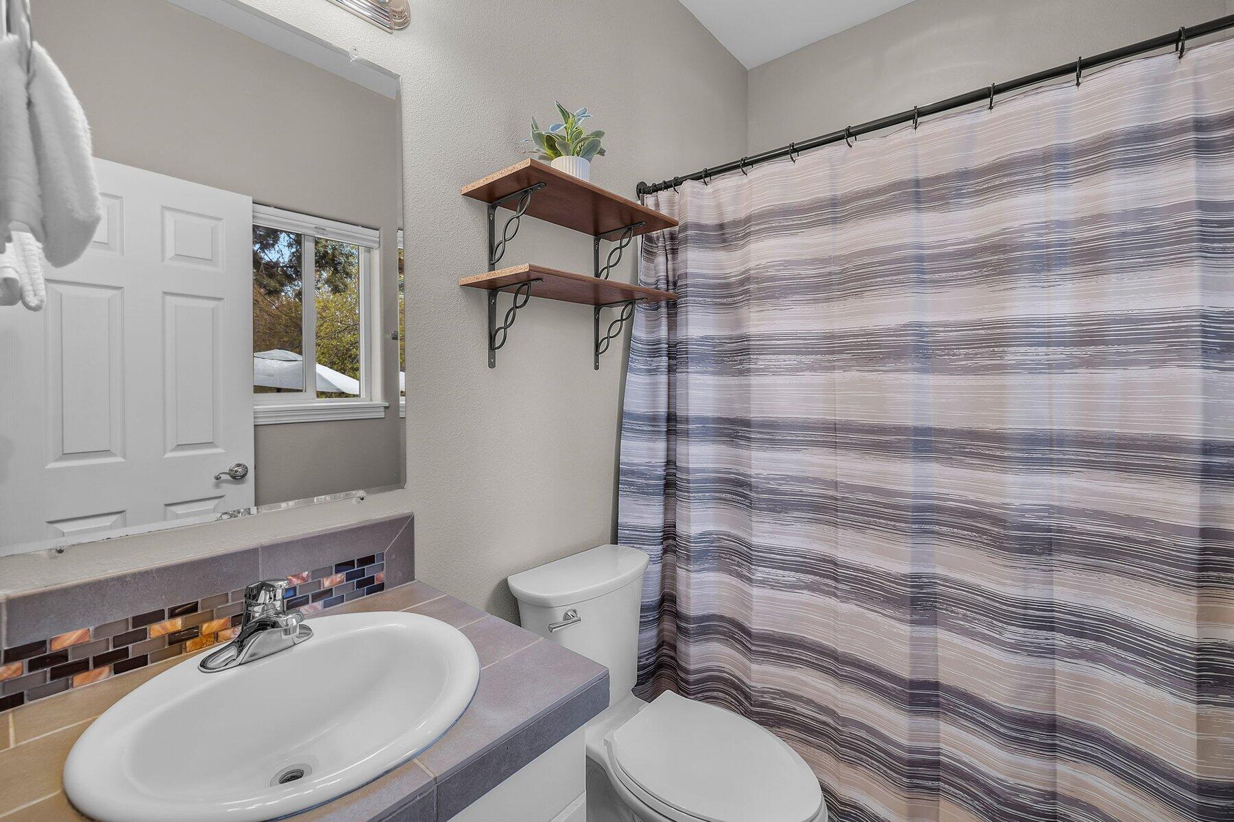 1331 Northeast Butler Market Road Bend, OR 97701 - Photo 16 of 28 16