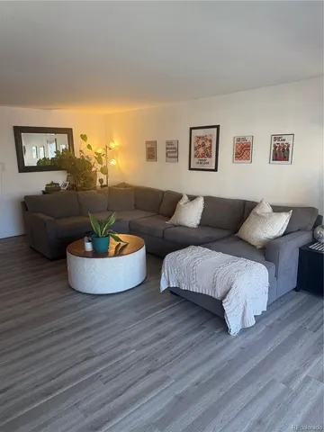 $2,200 | 1155 Ash Street, Unit 201, Denver, CO 80220