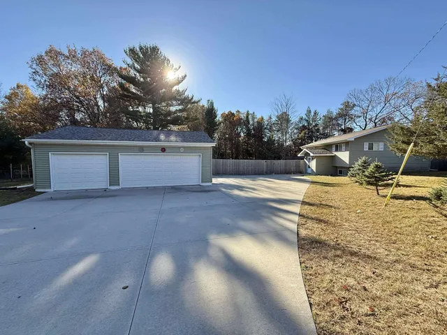 $329,900 | 1689 Archer Lane, Nekoosa, WI 54457