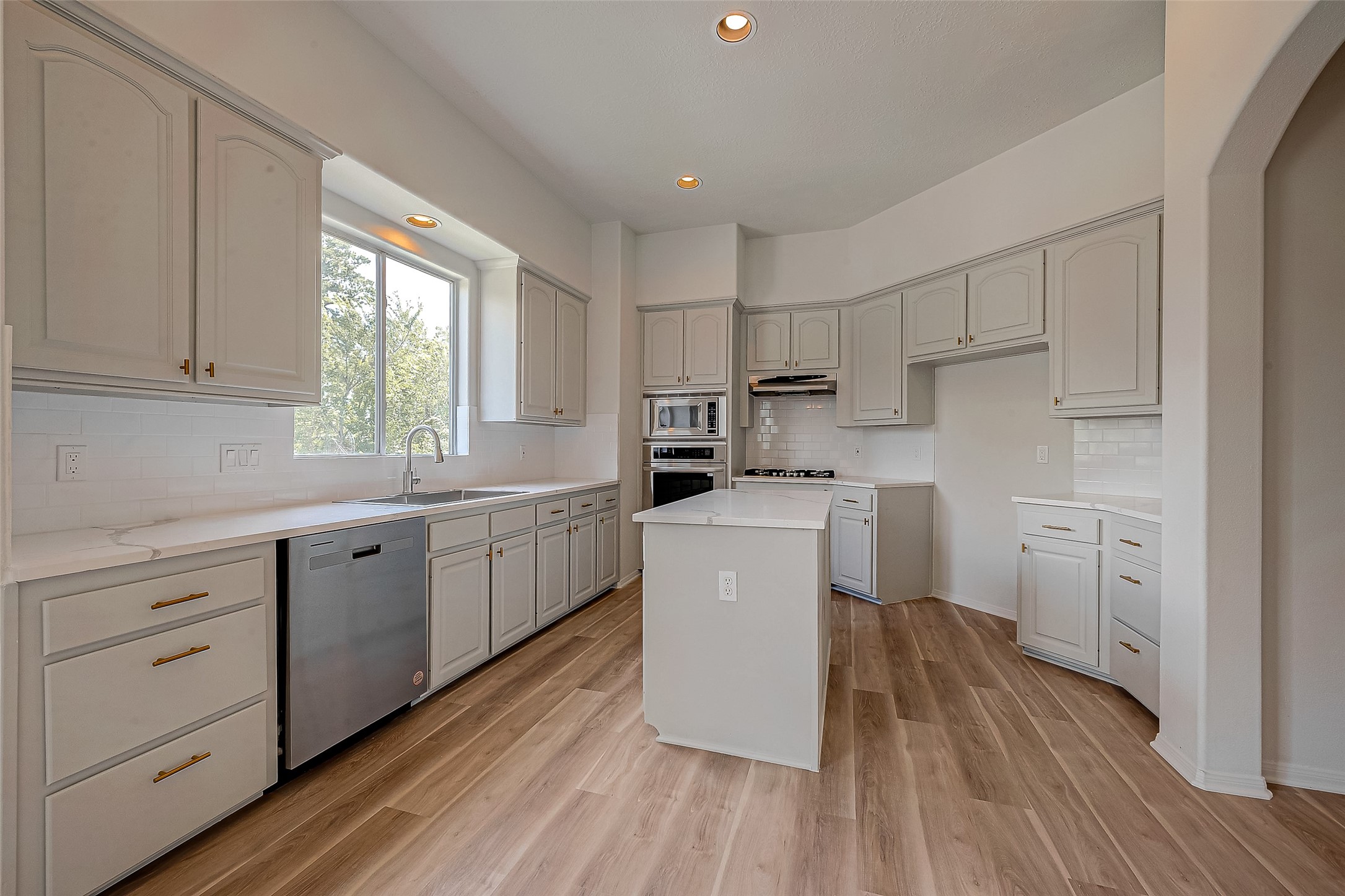 2150 Stacy Knoll Houston, TX 77008 - Photo 23 of 40