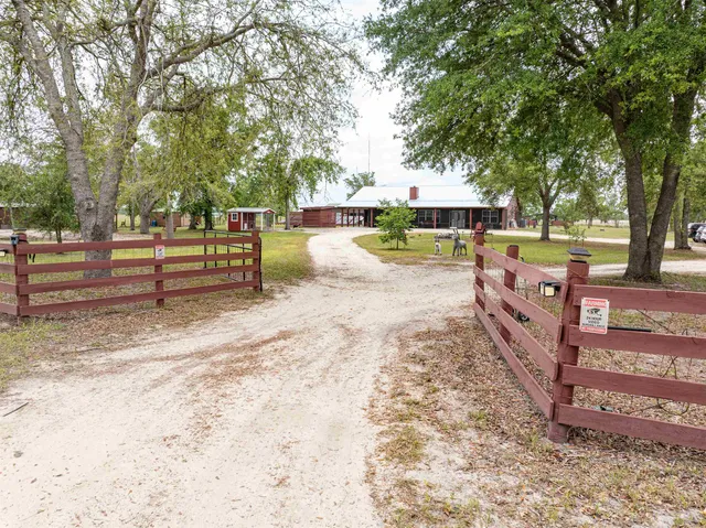 $1,395,000 | 6676 Southeast Co Road 255, Lee, FL 32059