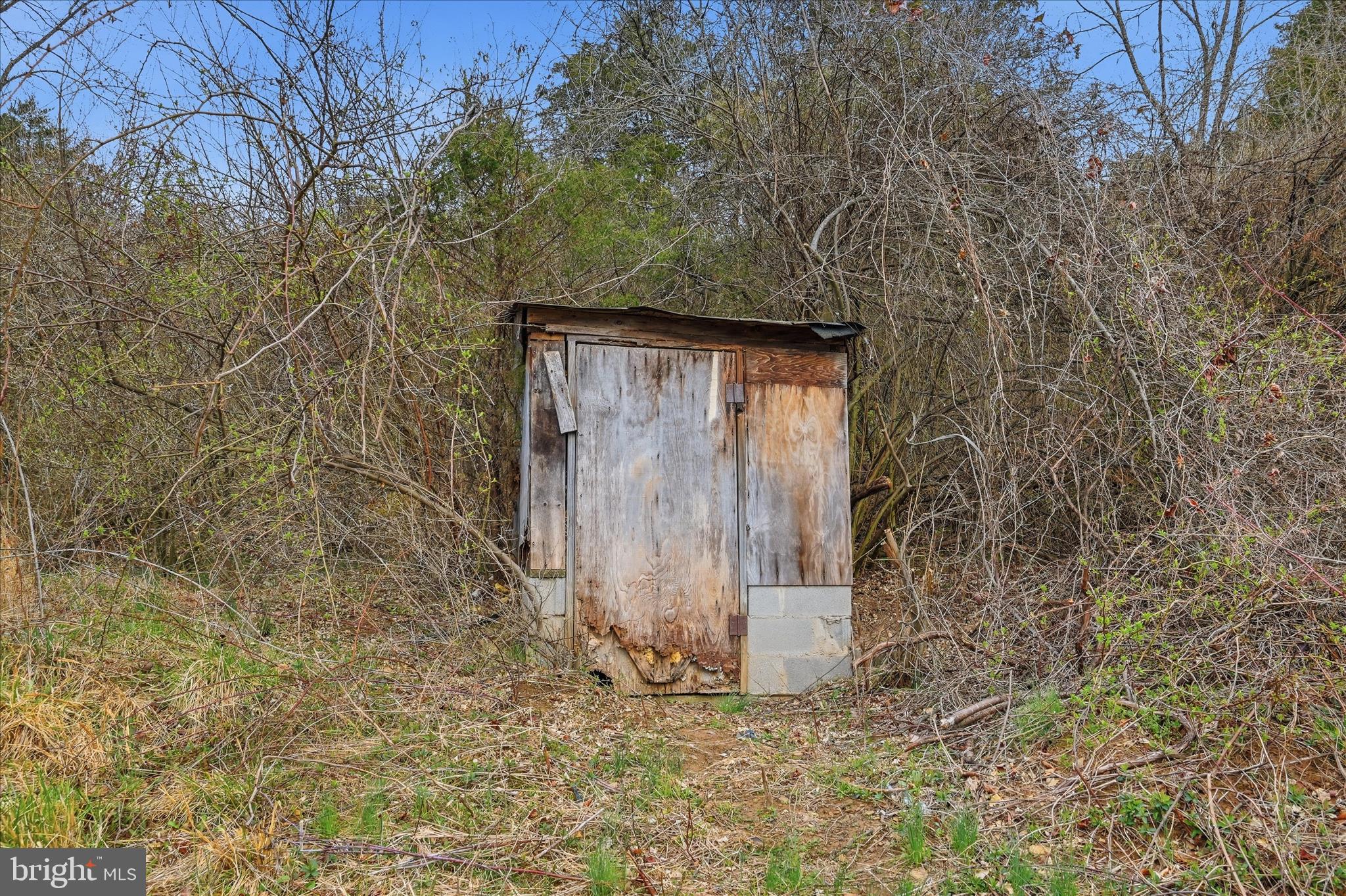 Aa Rogers Augusta, WV 26704 - Photo 23 of 69 Well house