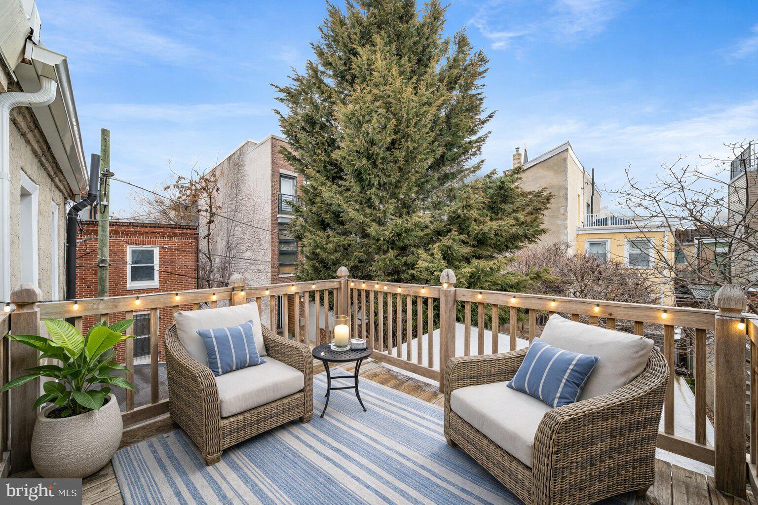 429 West George Street Philadelphia, PA 19123 - Photo 15 of 23 Deck