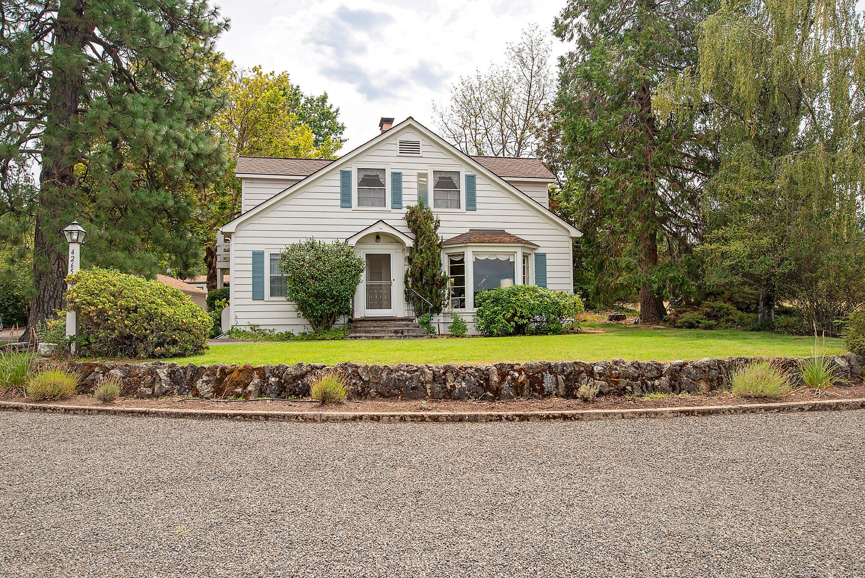 4265 Coleman Creek Road Medford, OR 97501 - Photo 2 of 36 Colman Creek_001 copy