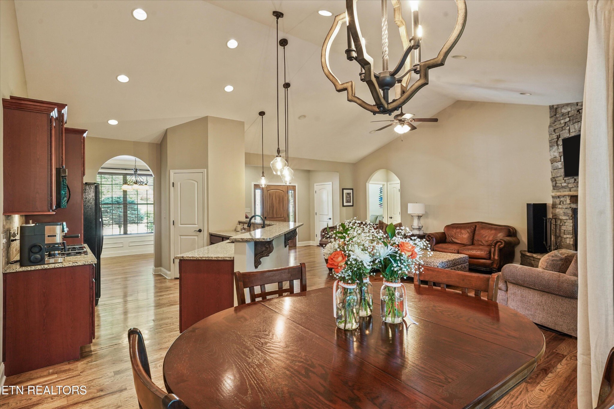 1341 Hillvale Road Louisville, TN 37777 - Photo 8 of 42 Gallery Image 8