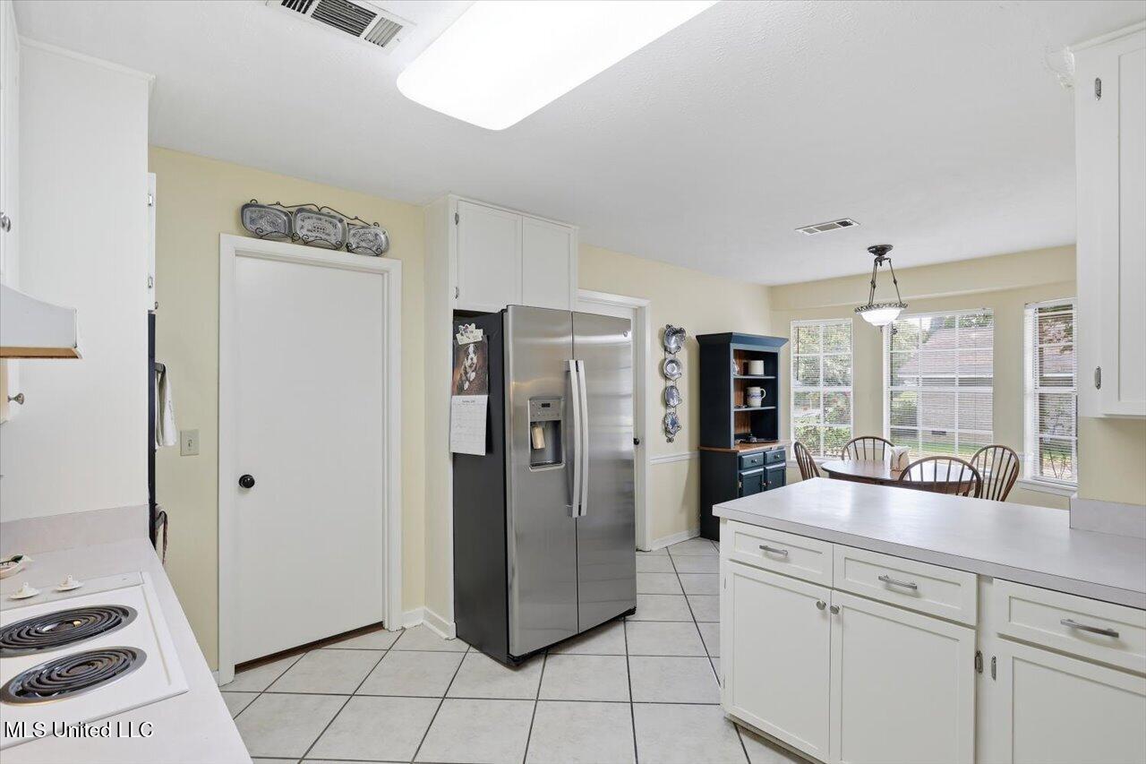 30 Crossgates Drive Brandon, MS 39042 - Photo 12 of 39 12-30 Crossgates Dr _ Home Tours MS