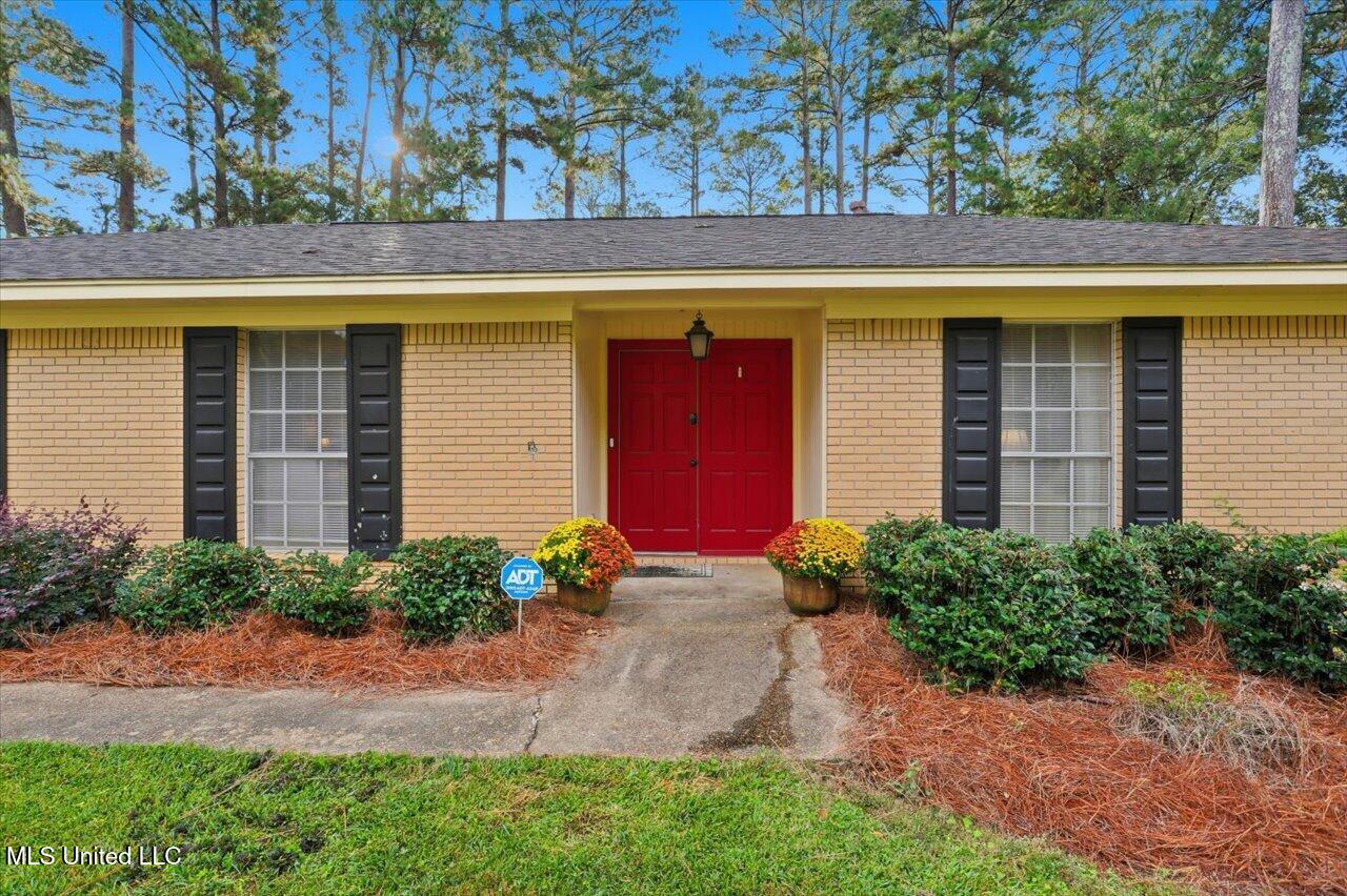 30 Crossgates Drive Brandon, MS 39042 - Photo 3 of 39 03-30 Crossgates Dr _ Home Tours MS