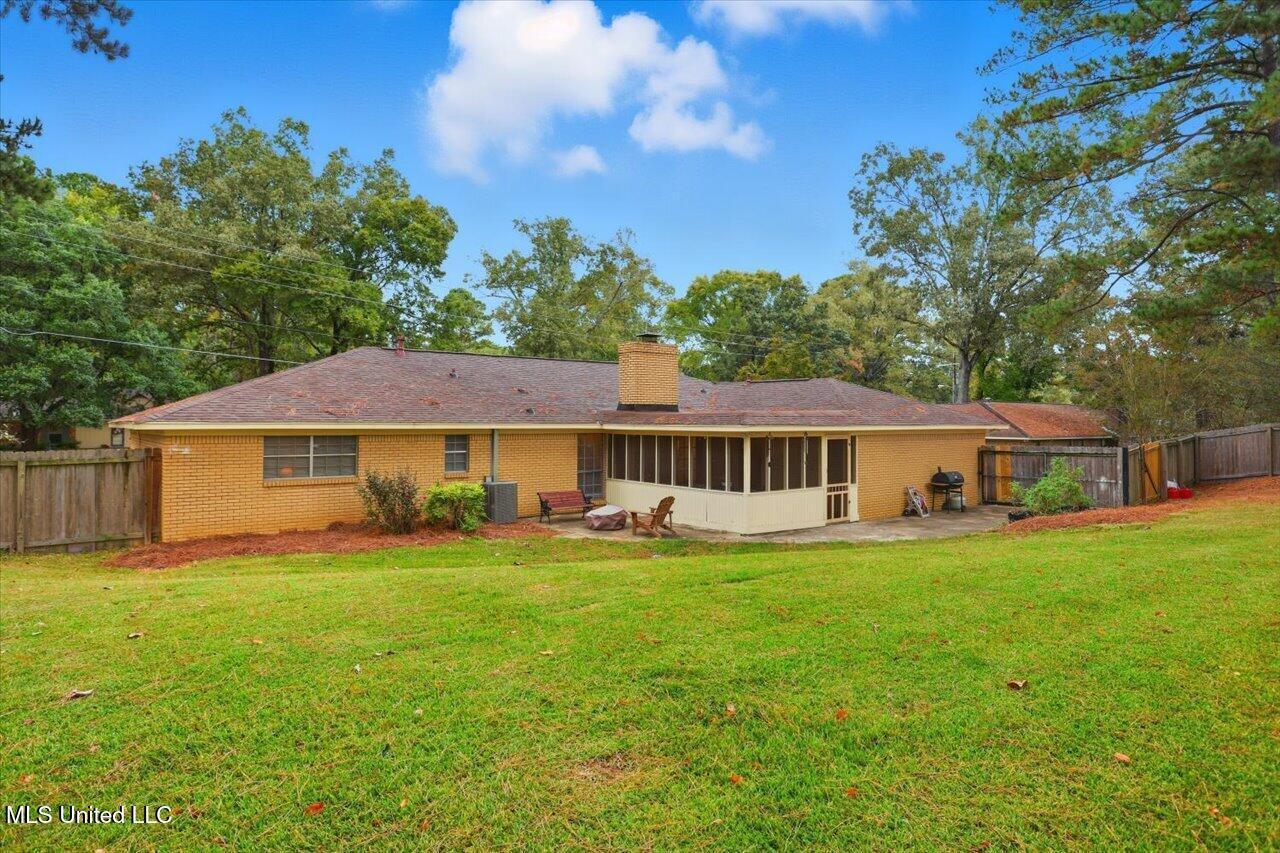 30 Crossgates Drive Brandon, MS 39042 - Photo 38 of 39 38-30 Crossgates Dr _ Home Tours MS