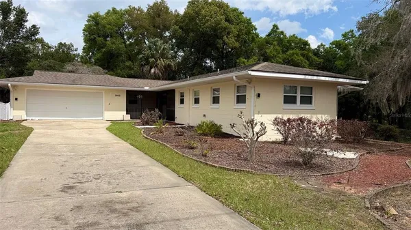$299,900 | 1603 Lake Nettie Court, Eustis, FL 32726