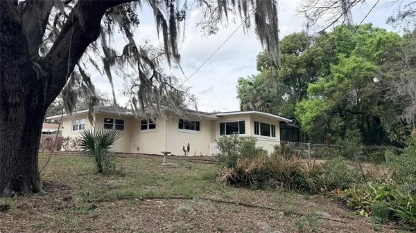 $299,900 | 1603 Lake Nettie Court, Eustis, FL 32726