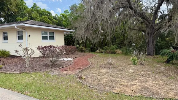 $299,900 | 1603 Lake Nettie Court, Eustis, FL 32726