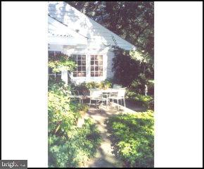 70 Valley Road Lancaster, PA 17601 - Photo 3 of 7