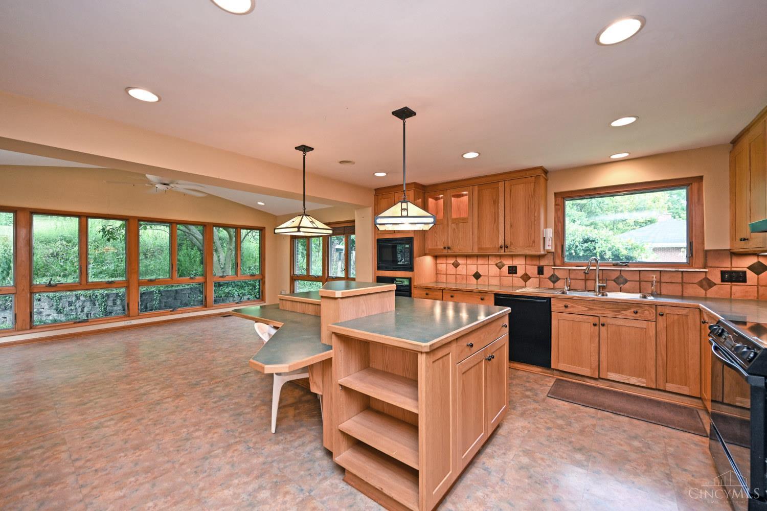 7714 Forest Road Cincinnati, OH 45255 - Photo 22 of 43 Gallery Image 22