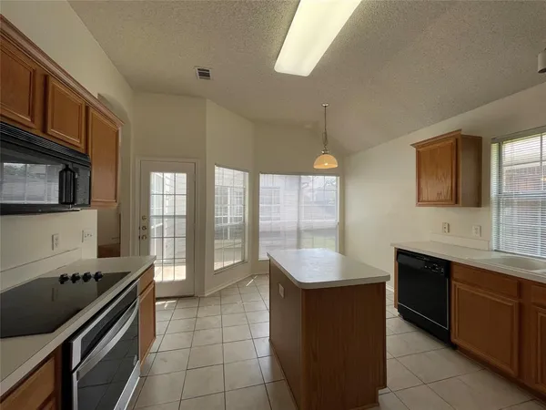 $2,495 | 6004 Cave River Drive, Plano, TX 75024