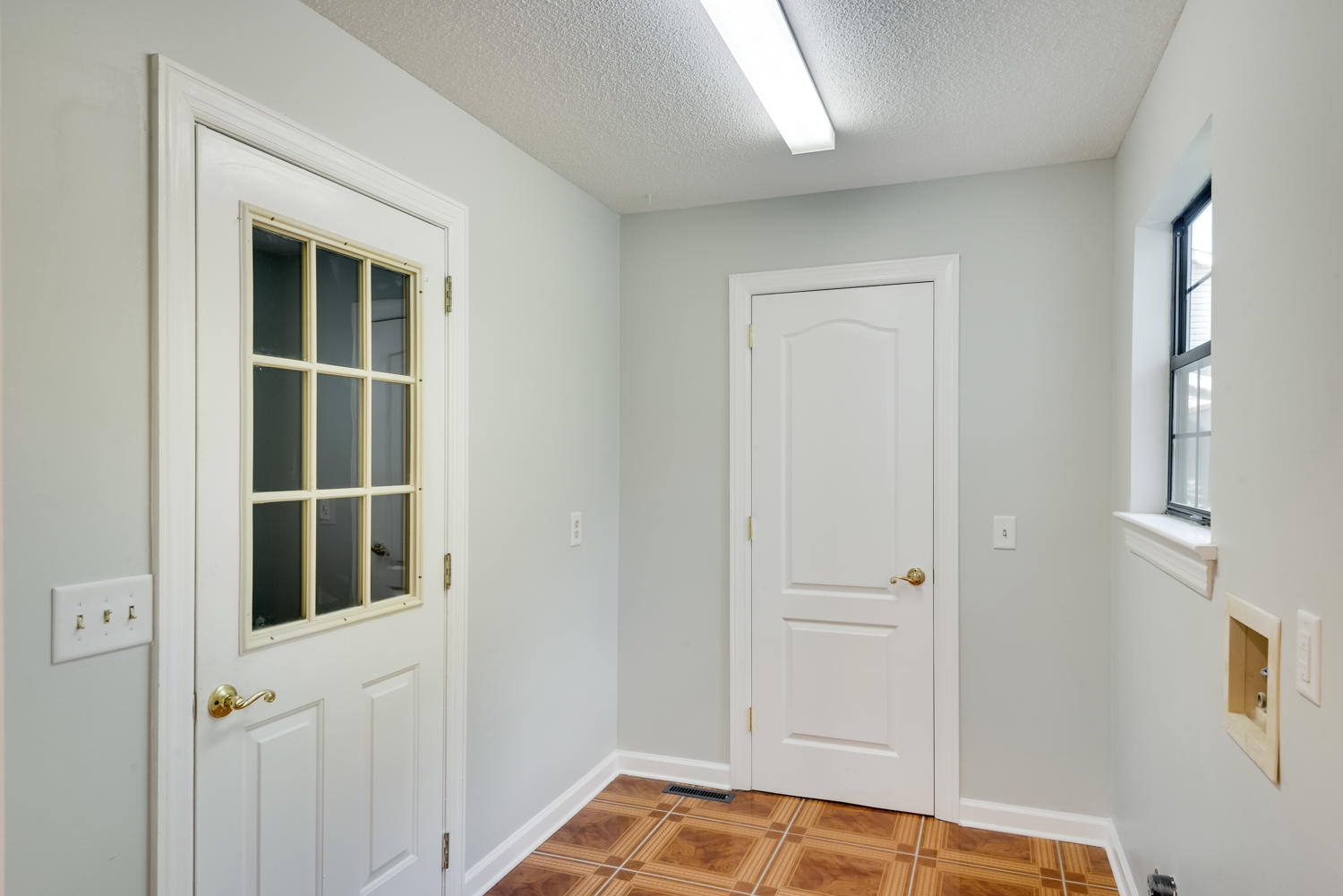 608 Swansons Ridge Road Chattanooga, TN 37421 - Photo 12 of 36 Laundry Room