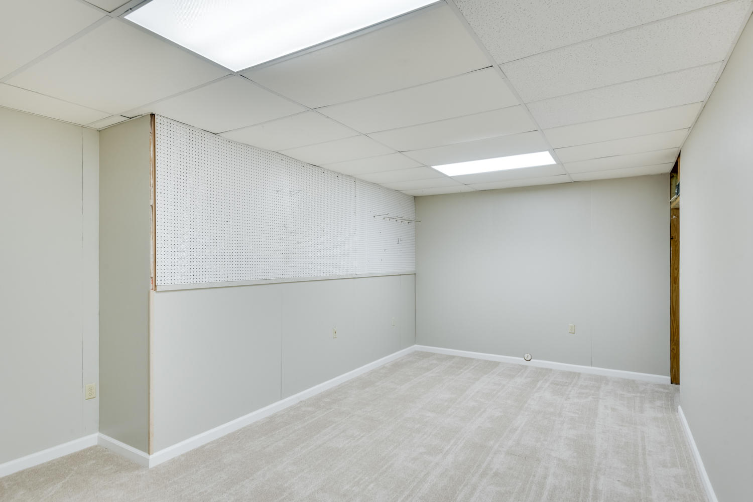 608 Swansons Ridge Road Chattanooga, TN 37421 - Photo 31 of 36 Lower Level Storage & Workshop