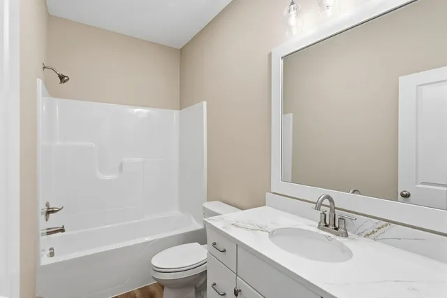 $694,900 | 4717 Lexem Drive, Hudsonville, MI 49426