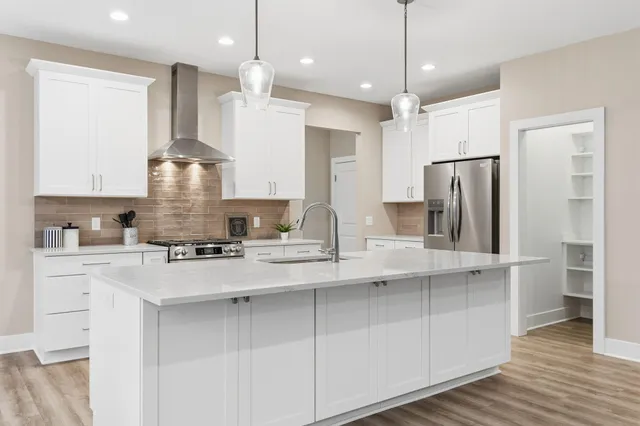 $694,900 | 4717 Lexem Drive, Hudsonville, MI 49426