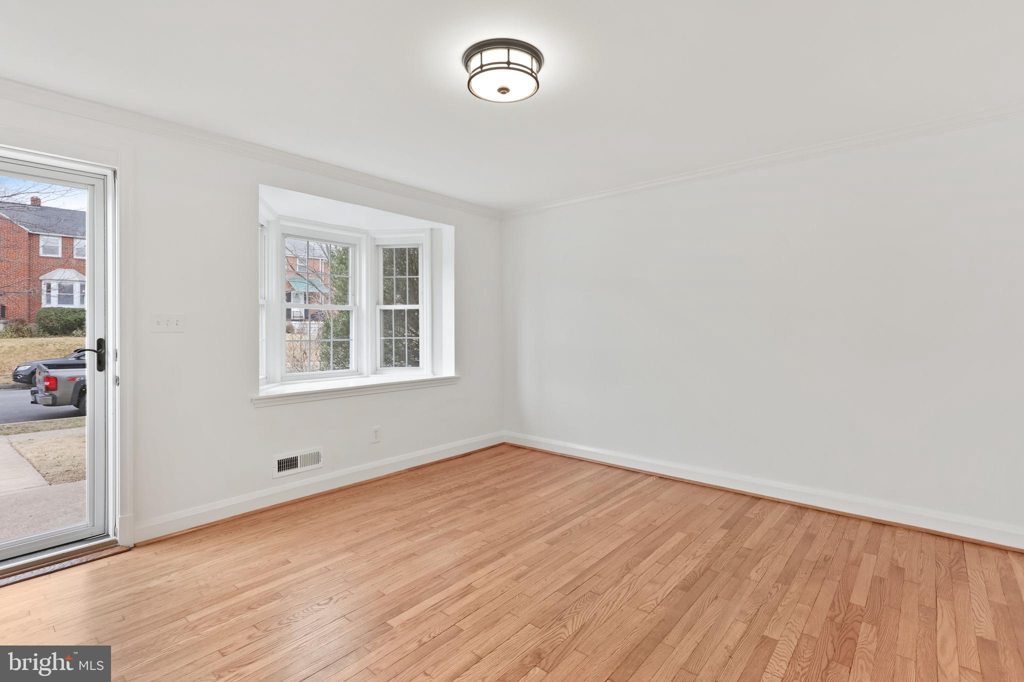 1667 Hardwick Road Towson, MD 21286 - Photo 3 of 37