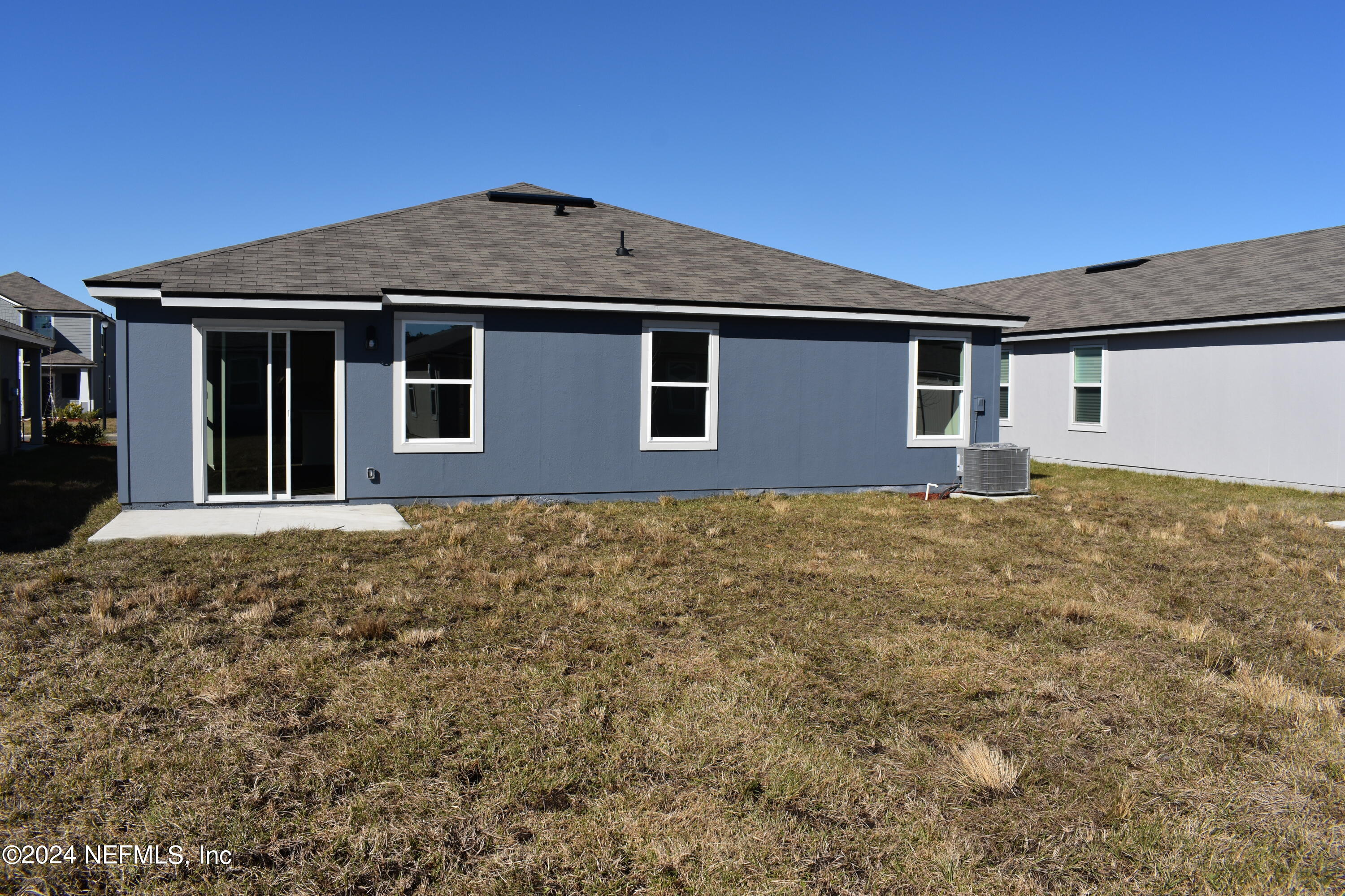12725 European Beech Road Jacksonville, FL 32218 - Photo 20 of 36 a front view of house with yard
