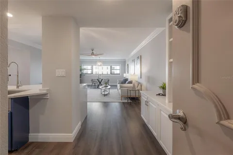 $575,000 | 4141 Bayshore Boulevard, Unit 1003, Tampa, FL 33611