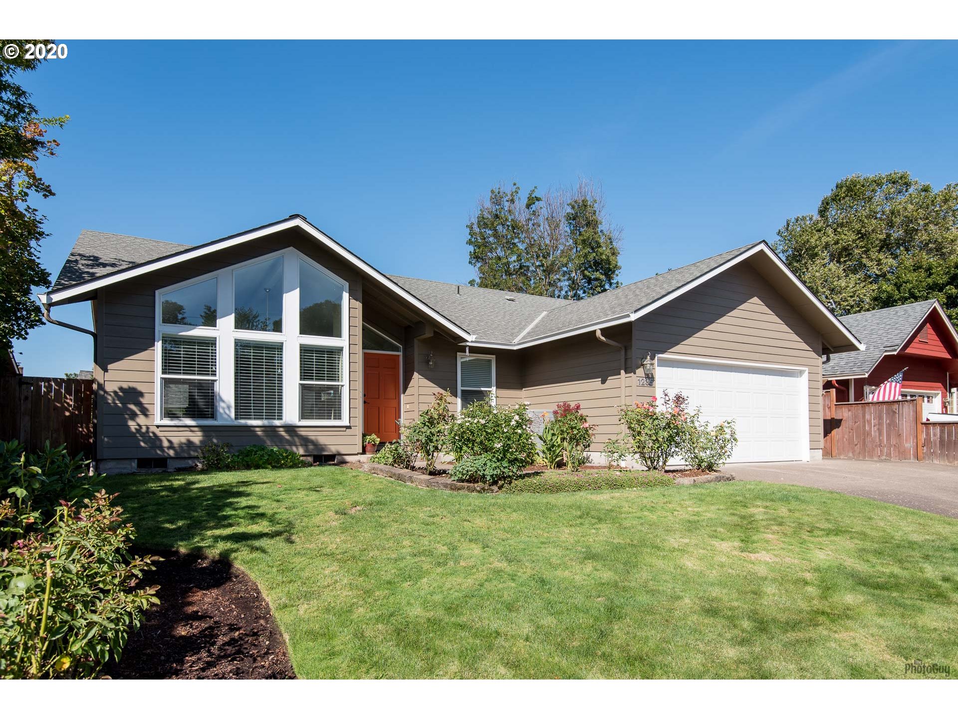 1235 Risden Place Eugene, OR 97404 - Photo 2 of 30 Gallery Image 2