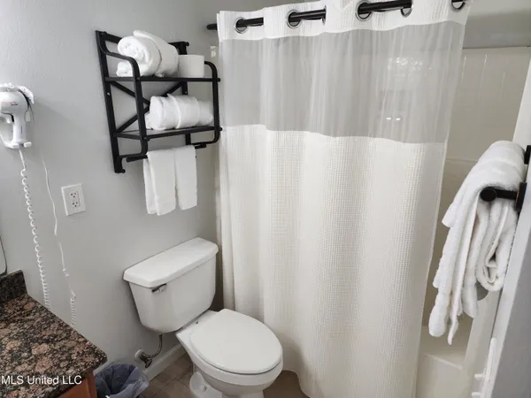 $230,900 | 1270 Century Oaks Drive, Unit A, Gulfport, MS 39507