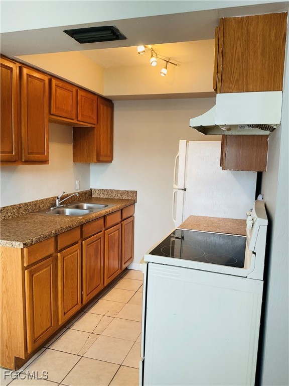 2105 Canal Street, Unit 5 Fort Myers, FL 33901 - Photo 1 of 11