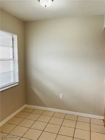 $995 | 2105 Canal Street, Unit 5, Fort Myers, FL 33901