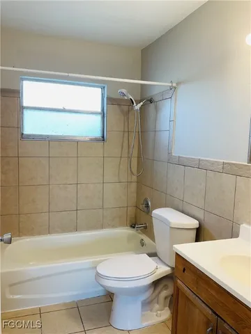 $995 | 2105 Canal Street, Unit 5, Fort Myers, FL 33901