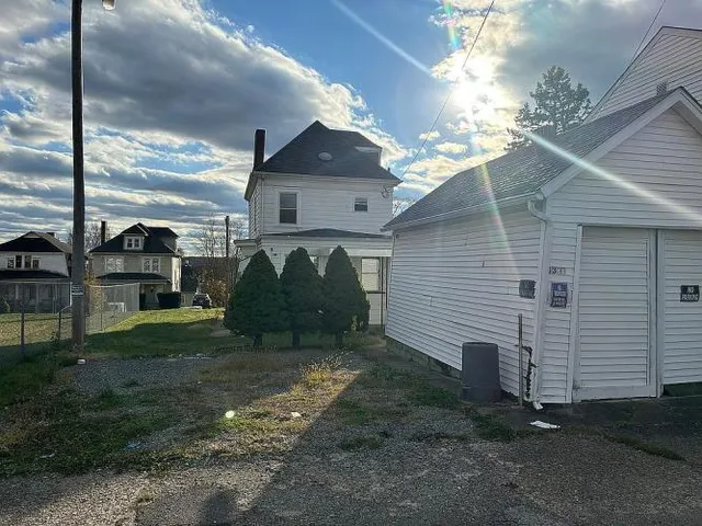 $120,000 | 1333 Ridge Avenue, Steubenville, OH 43952