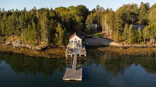$2,250,000 | 17 Bayberry Lane, Tremont, ME 04612