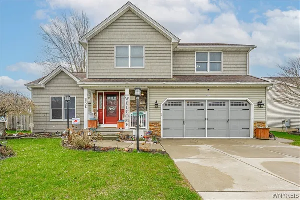 $379,900 | 332 Oakdale Drive, North Tonawanda, NY 14120