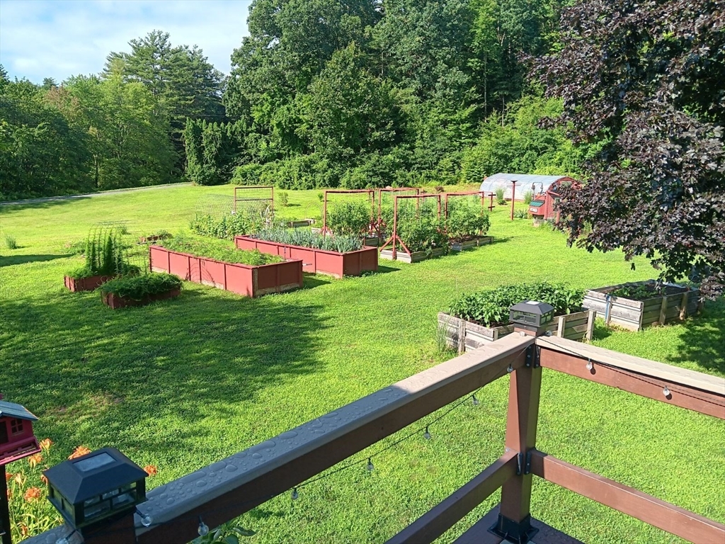 40 Cook Road Southampton, MA 01073 - Photo 6 of 35 Gallery Image 6