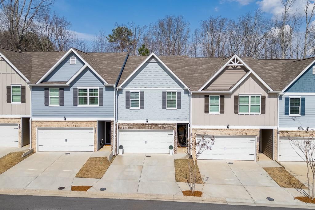 3712 Abbey Way Gainesville, GA 30507 - Photo 38 of 44 a view of a house with wooden fence