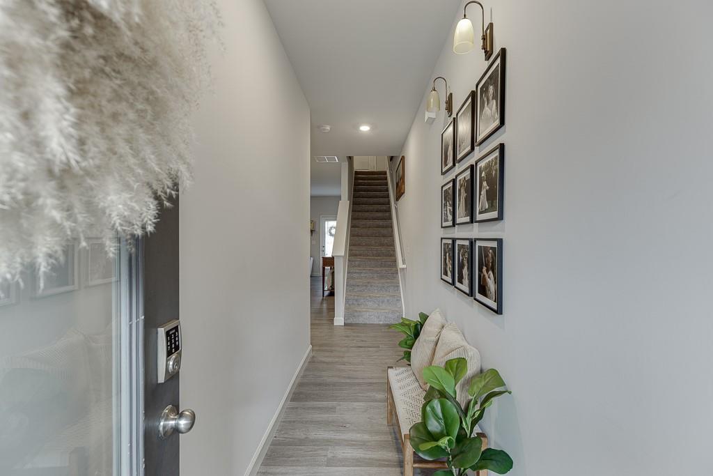 3712 Abbey Way Gainesville, GA 30507 - Photo 4 of 44 a hallway with white walls
