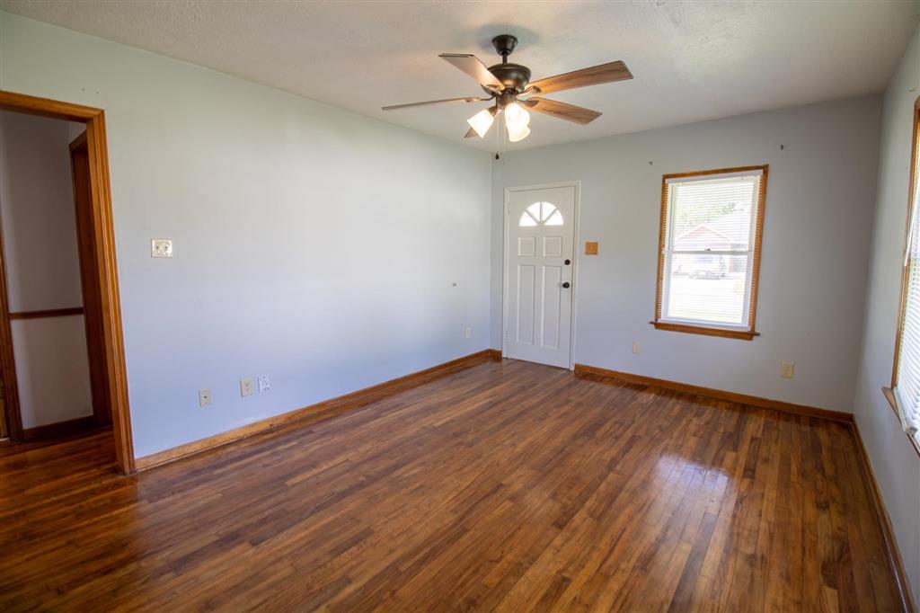 910 Fall Street Lake Charles, LA 70601 - Photo 3 of 17