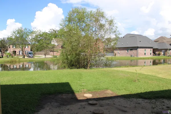 $2,600 | 19435 South Harrells Ferry Road, Baton Rouge, LA 70816