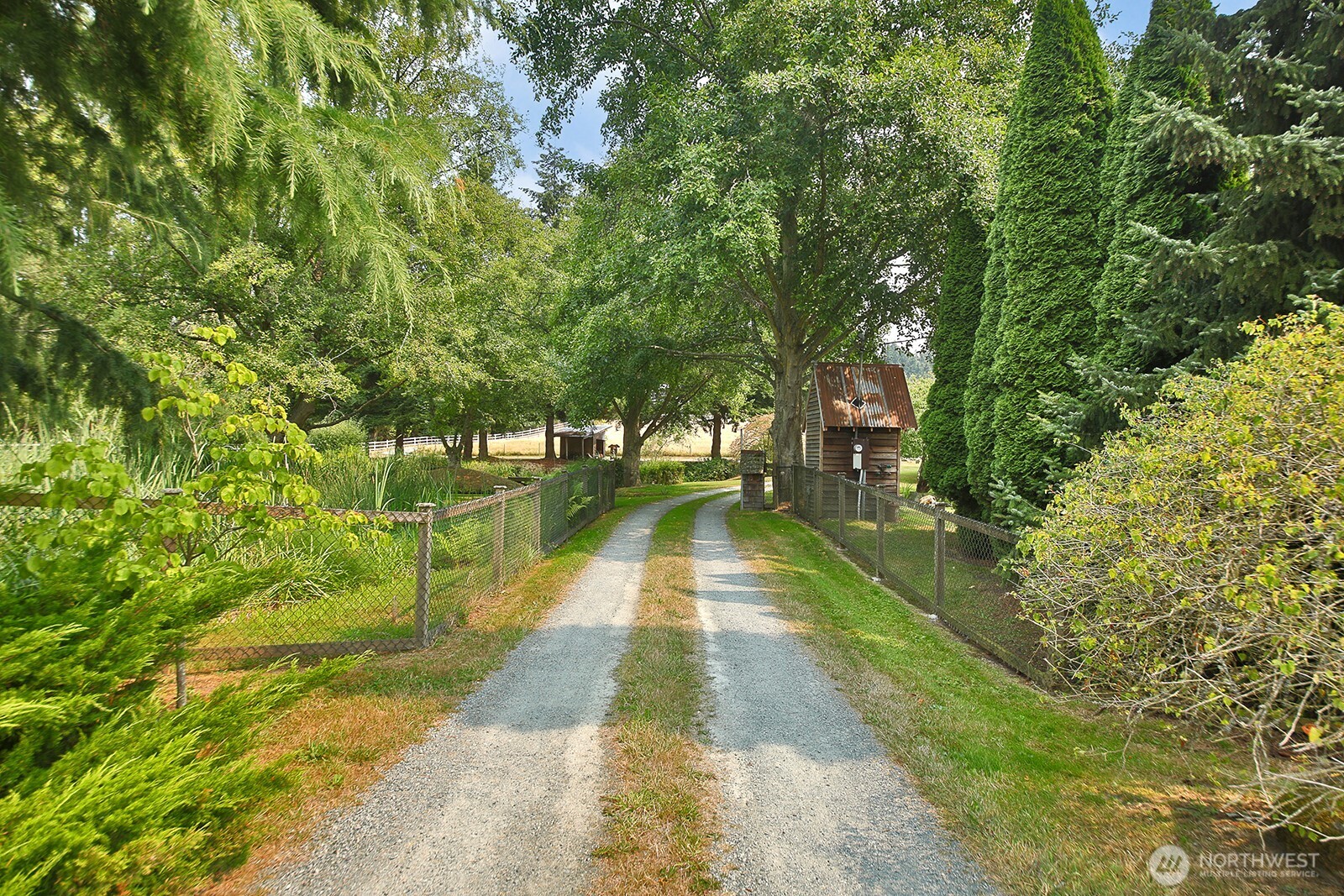5537 Bayview Road Langley, WA 98260 - Photo 2 of 40 Gallery Image 2