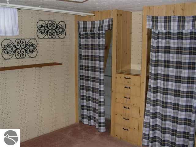 535 Bloomfield Road Traverse City, MI 49686 - Photo 17 of 25 1733760-16.JPG