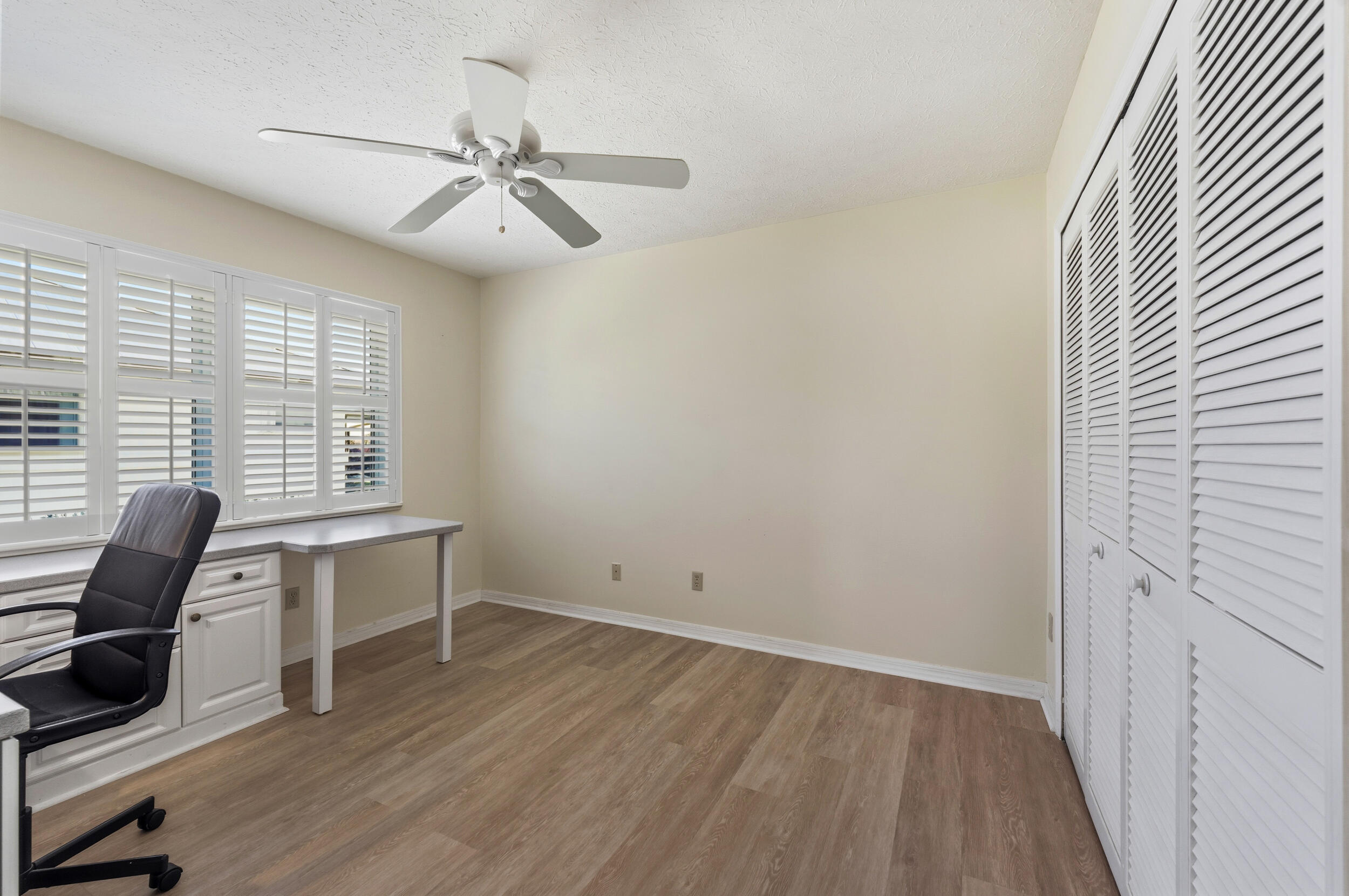 5100 Southeast Hanson Circle Stuart, FL 34997 - Photo 15 of 32 28_18