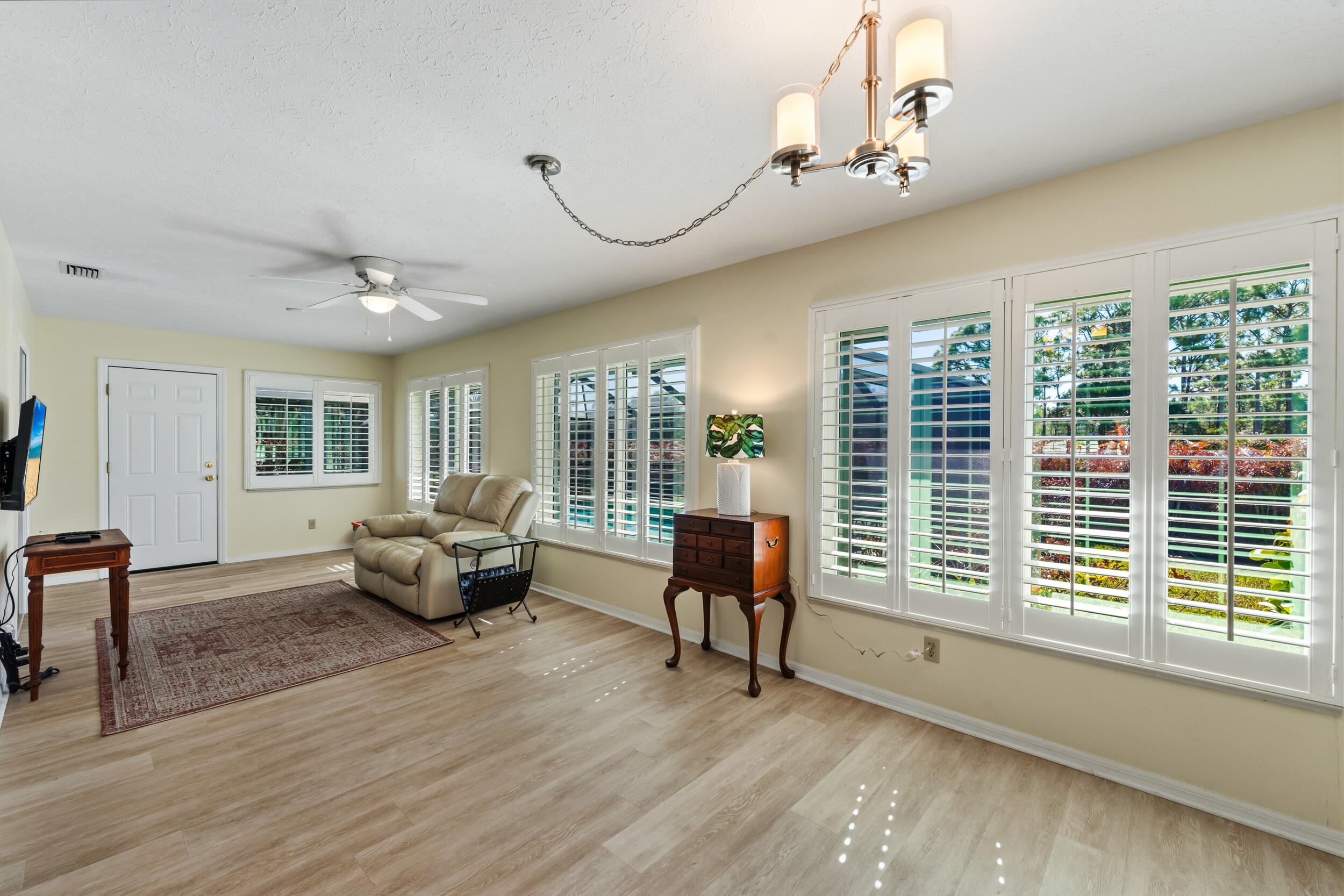 5100 Southeast Hanson Circle Stuart, FL 34997 - Photo 8 of 32 19_26
