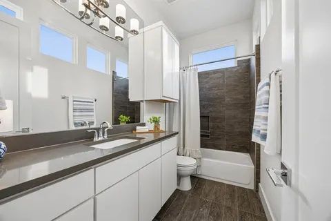 $739,900 | 5238 Lake Terrace Court, Garland, TX 75043