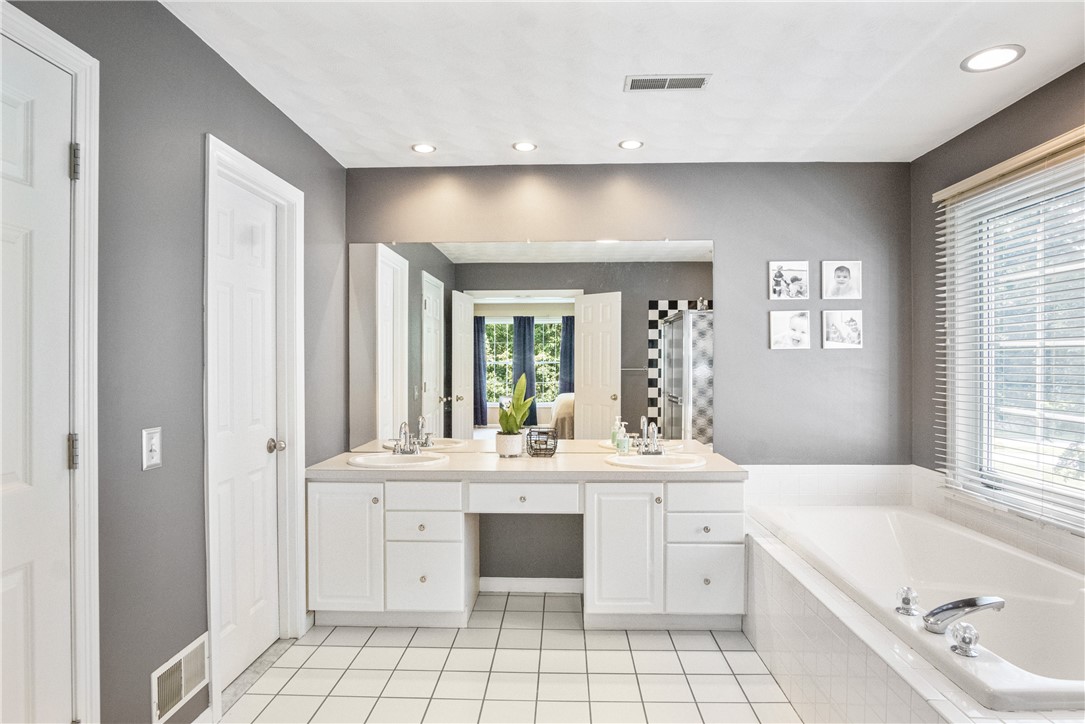 293 Castle Rocks Road Warwick, RI 02886 - Photo 19 of 29 Gallery Image 19