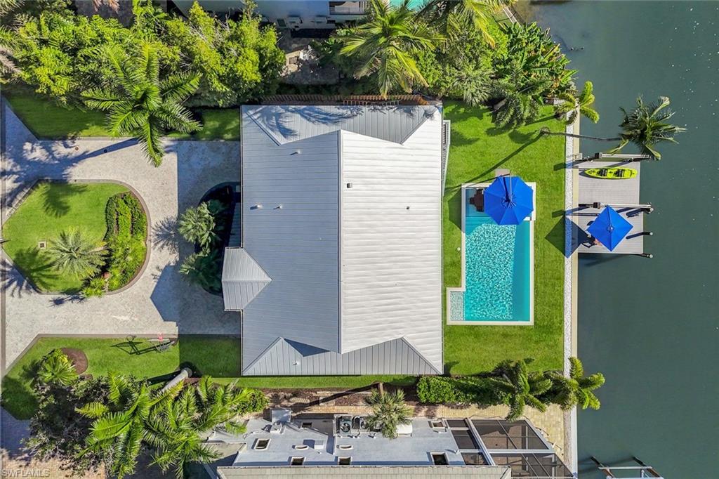 336 Oak Avenue Naples, FL 34108 - Photo 3 of 43