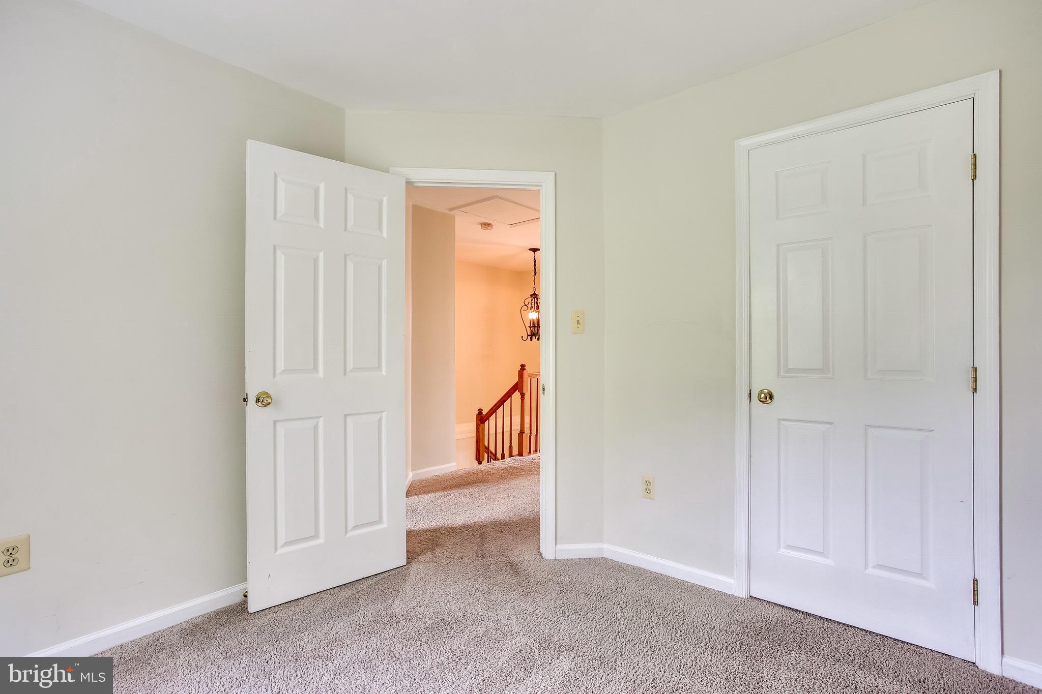 8012 Brightfield Road Ellicott City, MD 21043 - Photo 18 of 31 Gallery Image 18