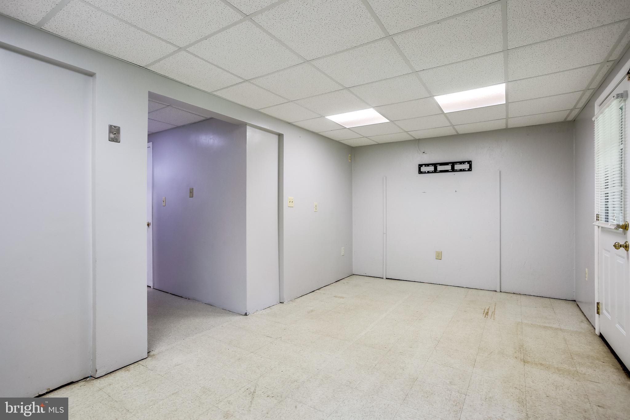 8012 Brightfield Road Ellicott City, MD 21043 - Photo 26 of 31 Basement