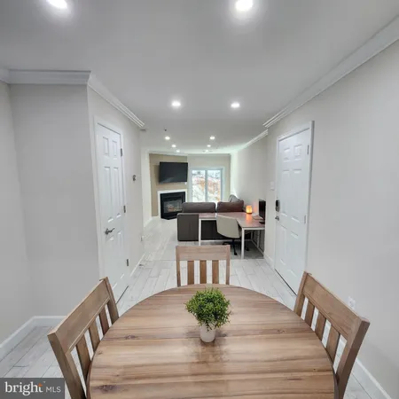 $2,500 | 255 South Pickett Street, Unit 102, Alexandria, VA 22304