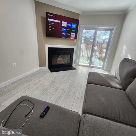 $2,500 | 255 South Pickett Street, Unit 102, Alexandria, VA 22304